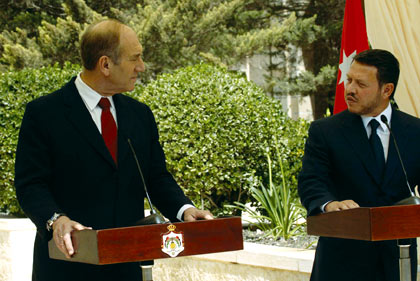 Former Prime Minister Ehud Olmert and Jordan's King Abdullah II 