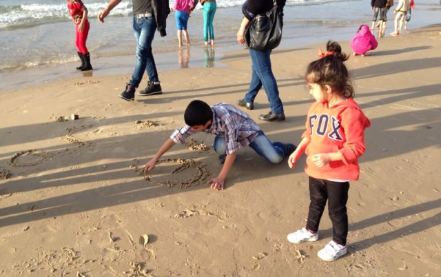 Beach party for Palestinian children with cancer