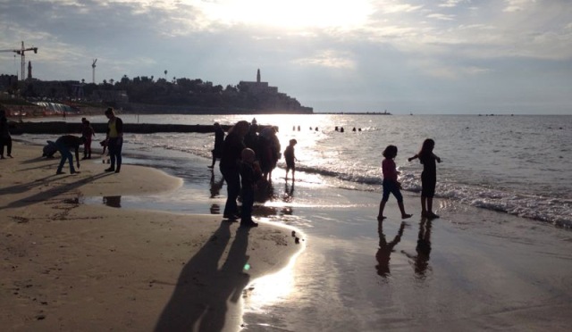 Beach party for Palestinian children with cancer