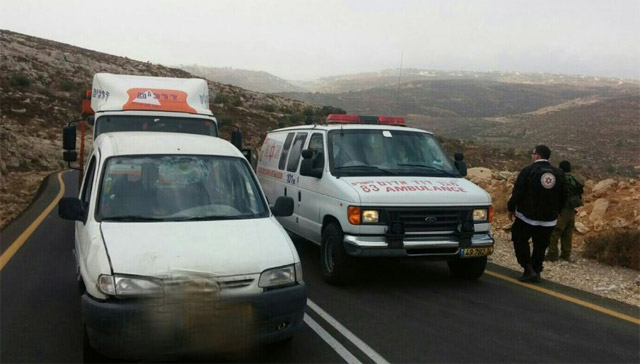 Car windshield struck by rocks near Metzad, Gush Etzion