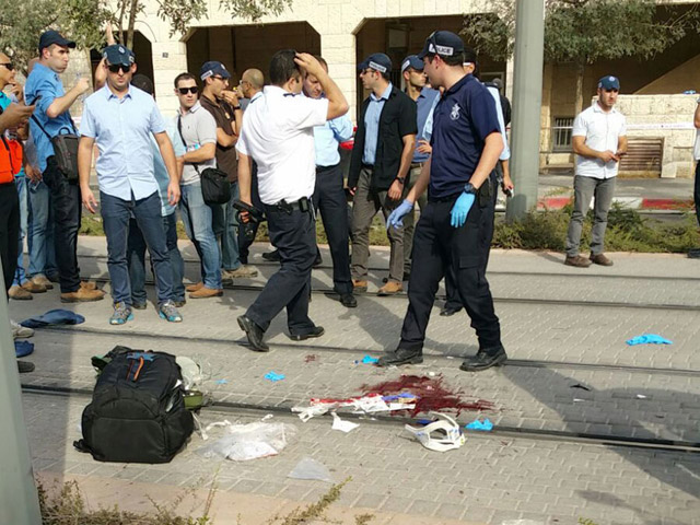 Scene of terror attack in Pisgat Zeev neighborhood of Jerusalem on Oct 12. 13-year-old boy riding his bike critically wounded.