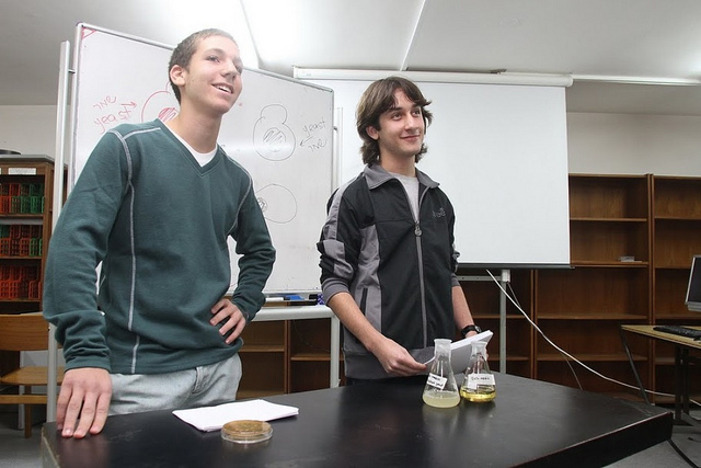 Yoav Levi, left, and Ariel Berko at the Weizmann Institute