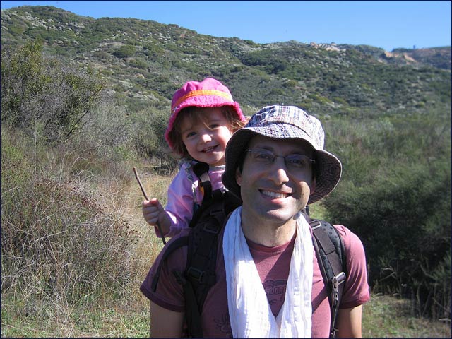 Dr. Eran Ofer from the Weizmann Institute (pictured here with his daughter) has helped detect an early-warning blast before stars go supernova