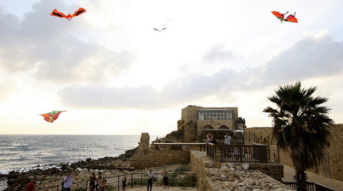 Kites take to the air over Caesarea on summer Fridays (Photo by Nimros Glickman)