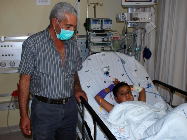 Palestinian boy receives kidney transplant at Schneider Medical Center