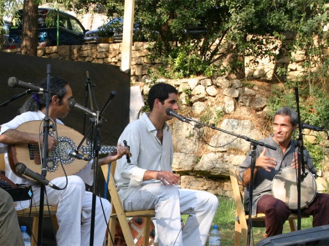 Yair Dalal (left) plays the oud in concert in Ein Hemed national park