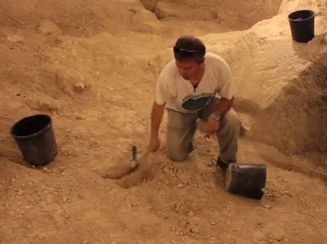 Dig back in time at Israel's Beit Guvrin caves