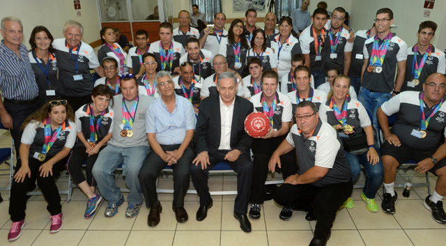 PM Netanyahu with the Israeli delegation to the Special Olympics