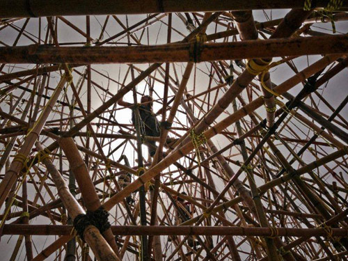 Big Bambú - "5,000 Arms to Hold You"