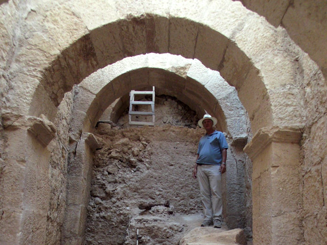 Entry complex discovered at Herodian hilltop palace