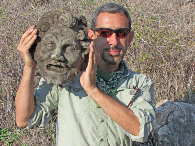 Largest bronze mask of Pan uncovered at Hippos-Sussita