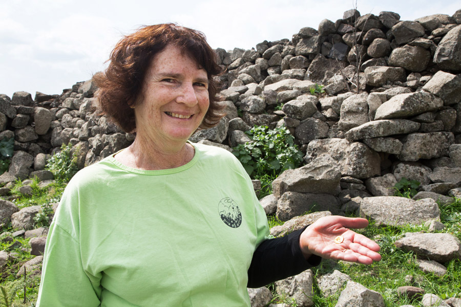 Laurie Rimon with the gold coin