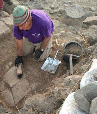 Revealing the inscription at Kursi