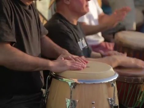 Catch the Tel Aviv vibe at Drummers Beach