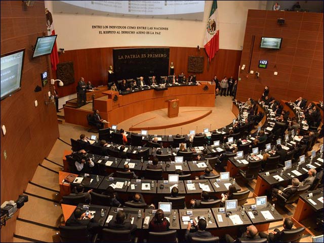 President Peres addressing the Mexican Senate