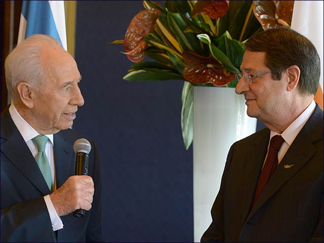 President Peres with Cypriot President Anastasiades