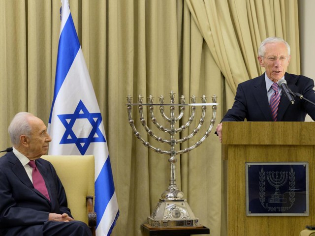 BOI Governor Fischer presents 2012 Report to President Peres