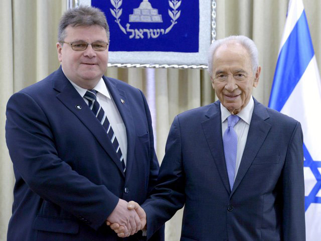 President Peres meets Lithuanian FM Linkevicius