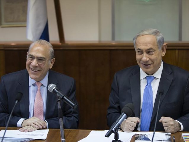 OECD Secretary-General Jose Angel Gurria with PM Netanyahu at cabinet meeting