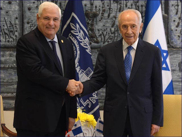 President Shimon Peres with President of Panama Ricardo Martinelli