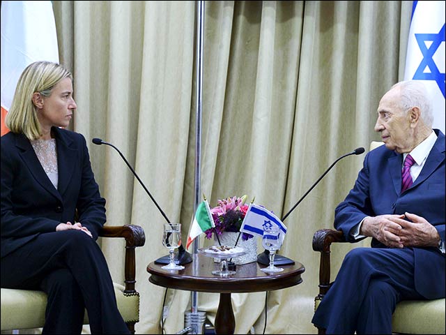 President Peres with Italian Foreign Minister Federica Mogherini in Jerusalem