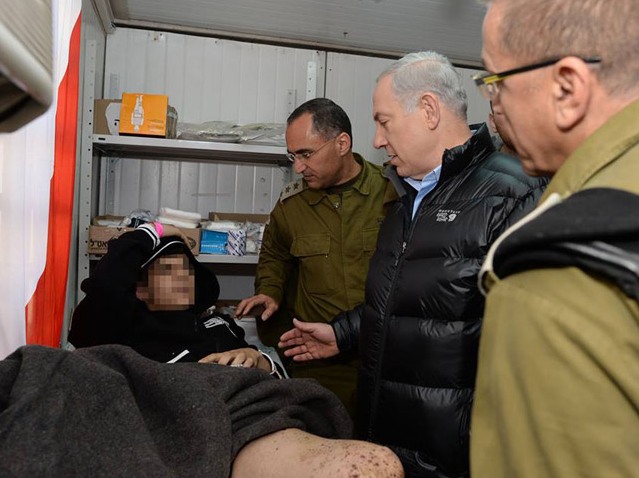 PM Netanyahu with Syrian receiving treatment in Israel