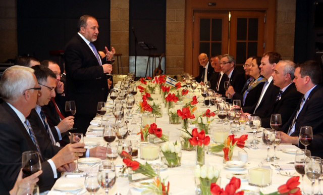 FM Liberman hosts Canadian FM Baird for dinner