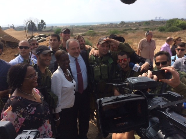 Foreign Ministers Liberman and Mushikiwabo at Kibbutz Zikkim