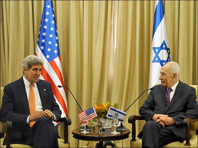 President Peres with US Secretary of State John Kerry in Jerusalem