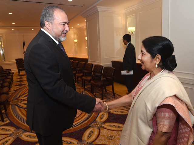 FM Liberman meets with Indian FM Sushma Swasrj