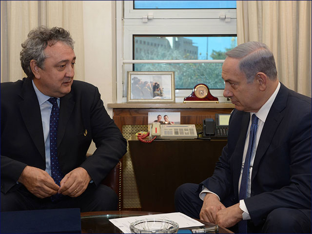 PM Netanyahu with European Swimming League President Paolo Barelli