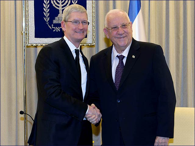 President Rivlin with Apple CEO Tim Cook at the President's Residence in Jerusalem