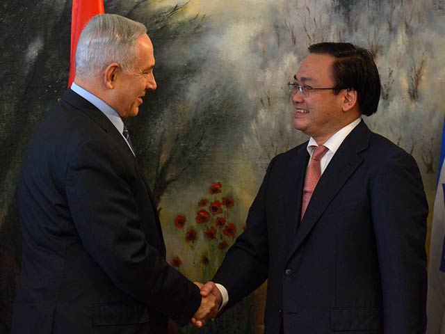 PM Netanyahu with Vietnamese Deputy PM Hoàng Trung Hải at the Knesset