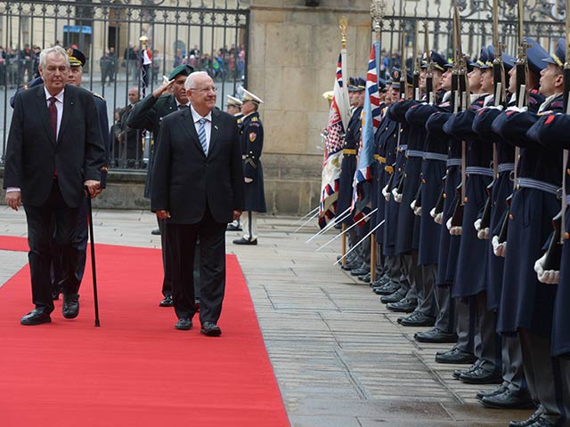 President Rivlin at the official welcoming ceremony upon his arrival in the Czech Republic