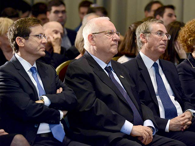 President Rivlin with Leader of the Opposition Isaac Herzog MK (left) and Brig. Gen. (Res.) Michael Herzog (right) at the event.