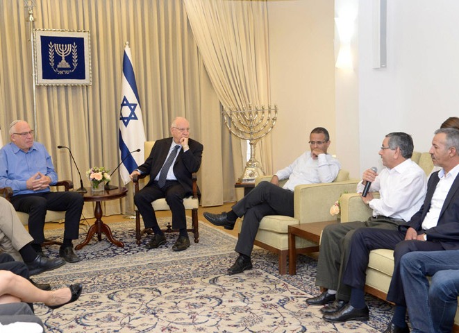 President Rivlin and Minister of Agriculture and Rural Development Uri Ariel with Bedouin council heads