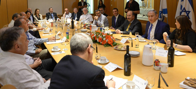 PM and FM Netanyahu meets with heads of the Foreign Ministry