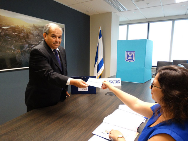 Israel Ambassador to New Zealand Yosef Livne casts his ballot