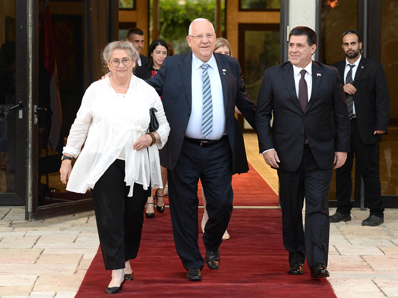 President Reuven & First Lady Rivlin with President Cartes at the President’s Residence