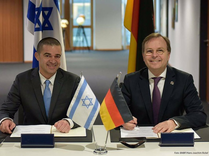 Israeli Ministry of Economy and Industry DG Lang and German Parliamentary State Secretary Rachel