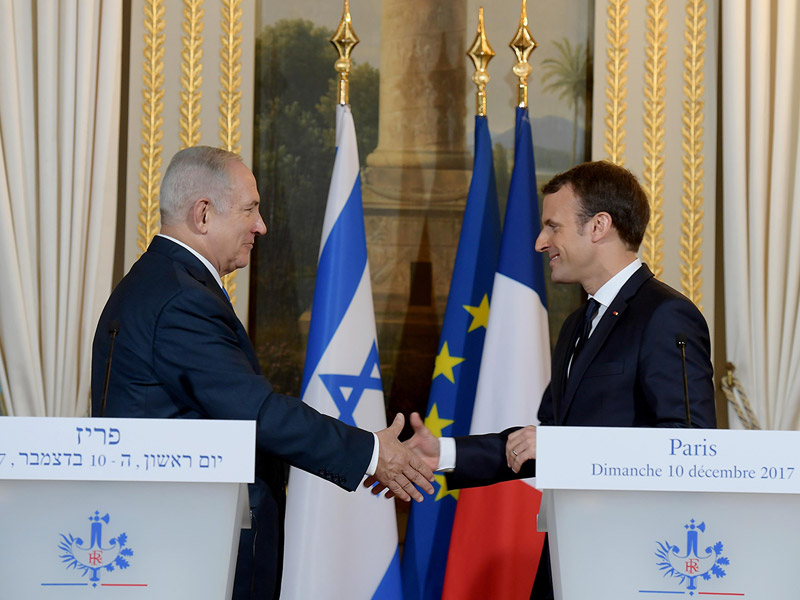 PM Netanyahu with French President Emmanuel Macron at the Élysée Palace in Paris