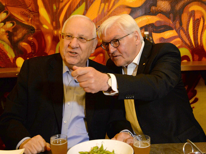 President Rivlin with German President Dr. Frank-Walter Steinmeier in Jerusalem's Mahane Yehuda Market