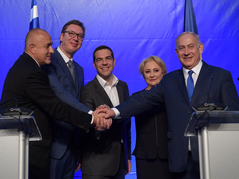 PM Netanyahu with (from left) PM Borisov, President Vučić, PM Tsipras and PM Dăncilă at the Craiova Forum meeting