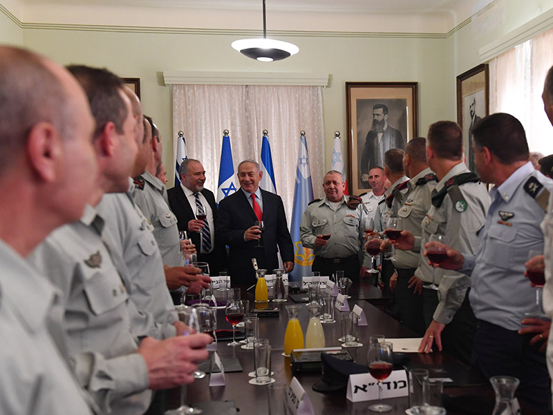 PM Netanyahu  with MoD Liberman and members of the IDF General Staff Forum