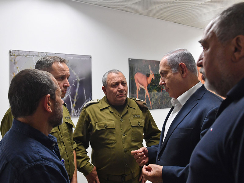 PM Netanyahu at the security situation assessment at IDF Gaza Division HQ