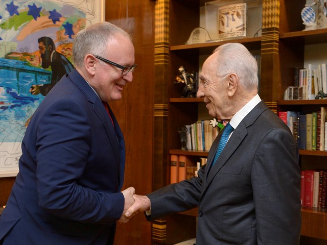 President Peres meets with Dutch FM Timmermans