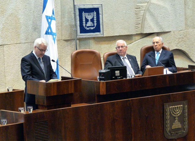 Croatian President Josipović addresses the Knesset