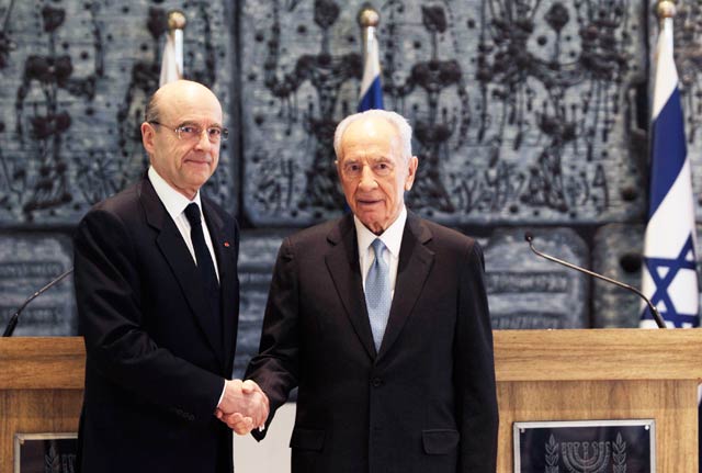 President Peres meeting with French FM Alain Juppe