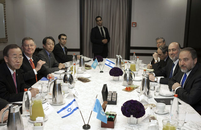 FM Liberman meets with UN Sec-Gen Ban Ki-Moon in Jerusalem (Photo: Reuters)