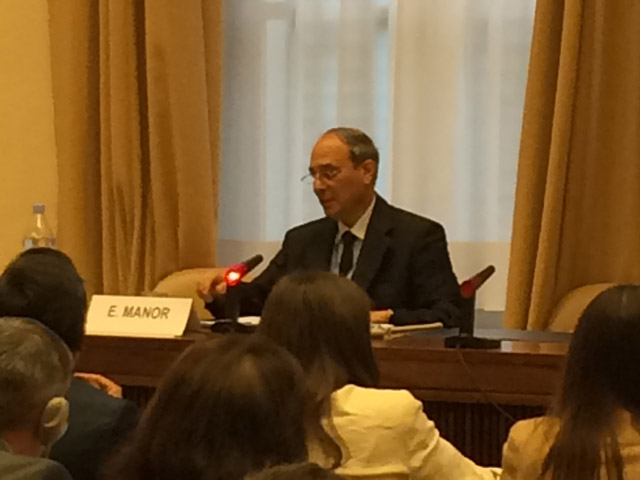 Ambassador Manor addresses diplomatic corps in Geneva